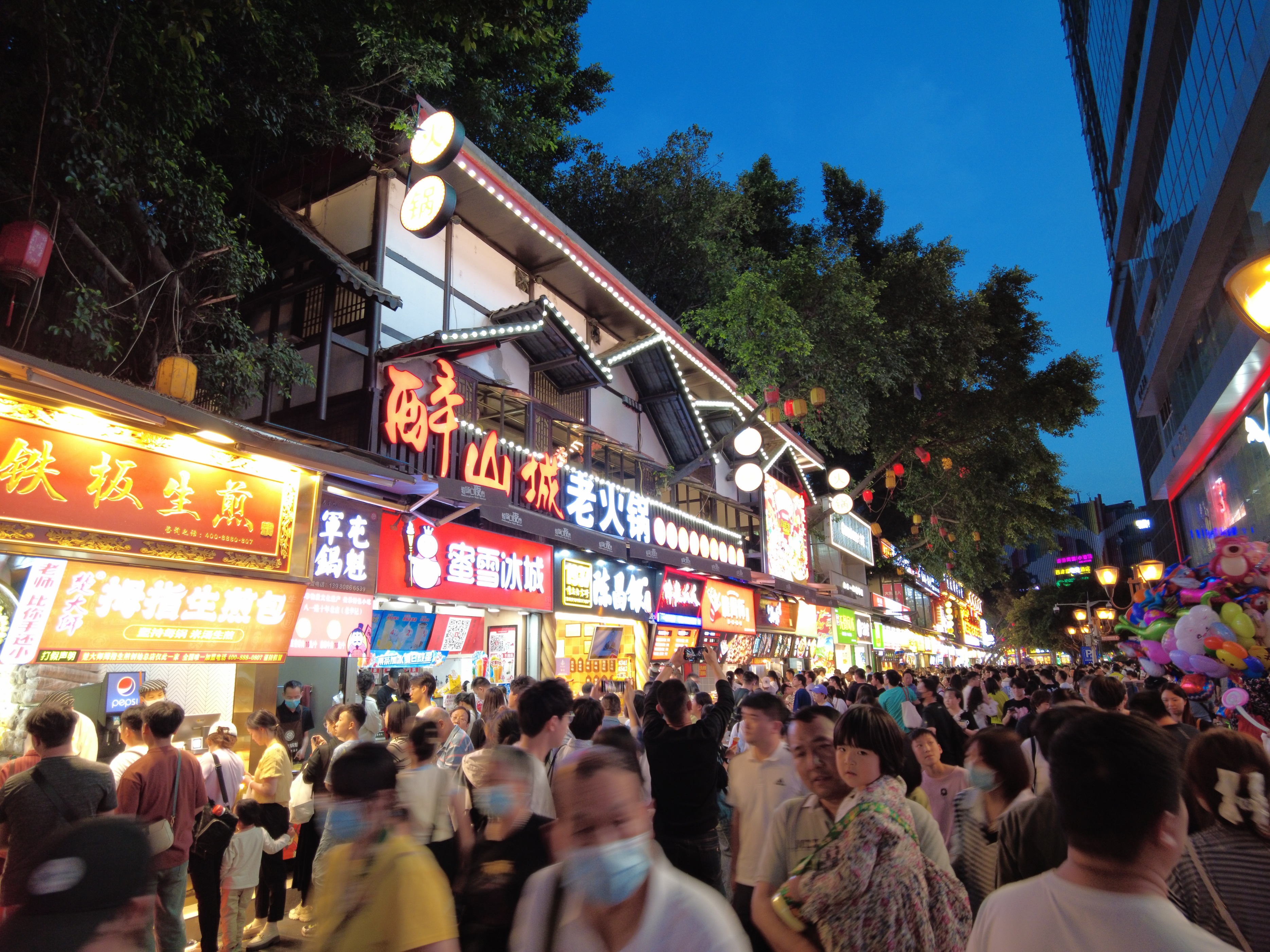 重庆封桥宠外地游客,重庆封桥封路方便游客