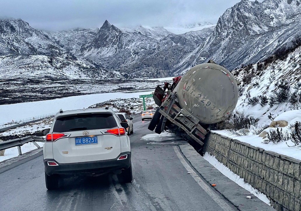 西藏自驾滇藏自由行攻略,又到草原旅游的季节