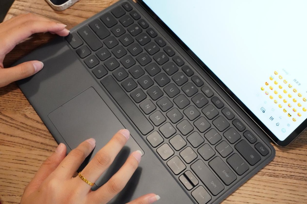 荣耀magicpad13对比华为matepadpro12.6,荣耀平板magicpad13测评