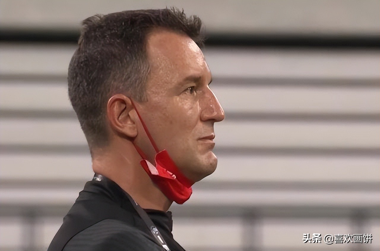 中国队0比2输韩国赛后球迷评价,0比2惨败韩国队