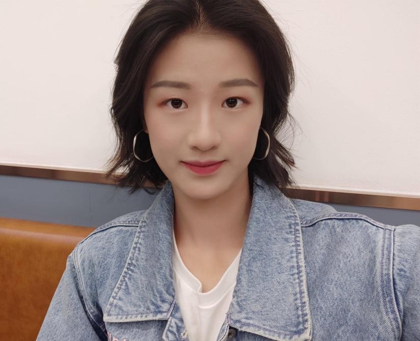 女足场上颜值照片,球场上惊艳的美女