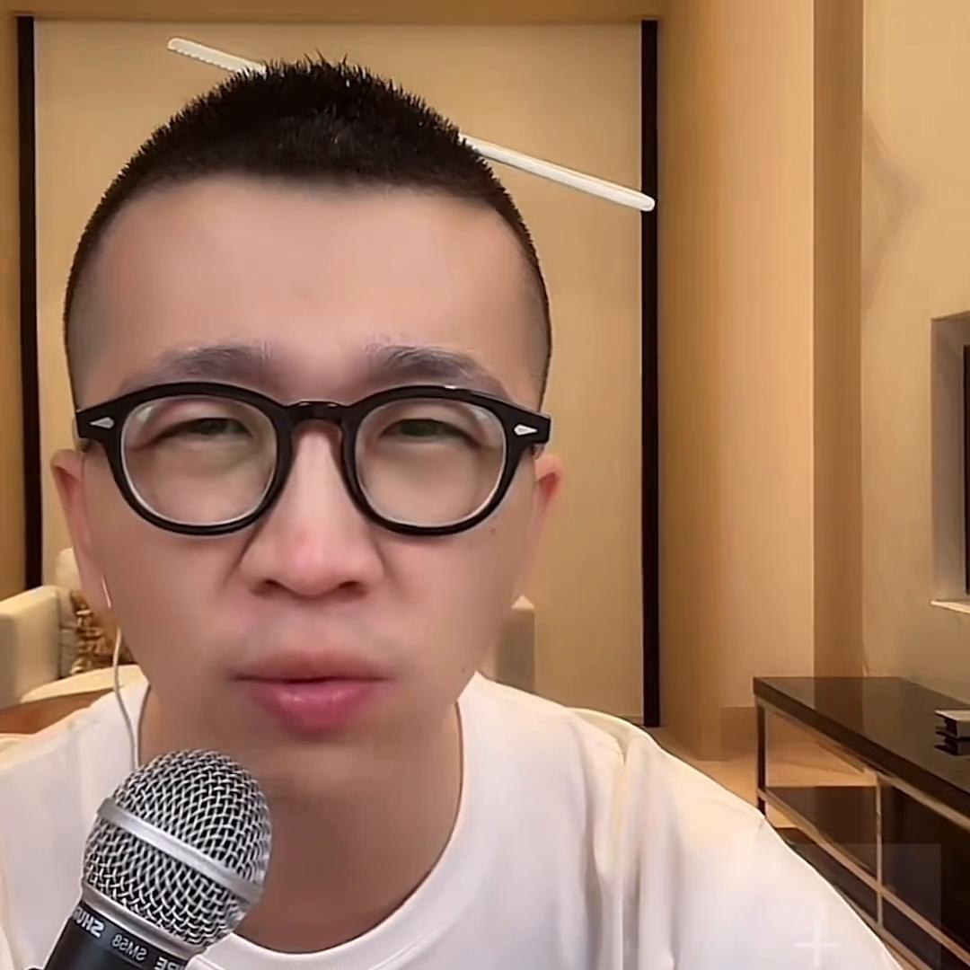 男朋友养了我三年想分手了,男朋友养了我一年