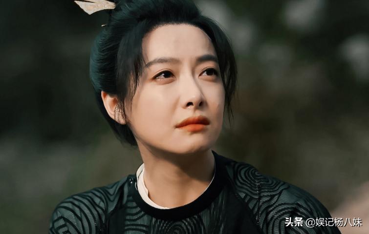 8位中韩女神的“颜值克星”！法令纹在脸上“修渠”，个个显老