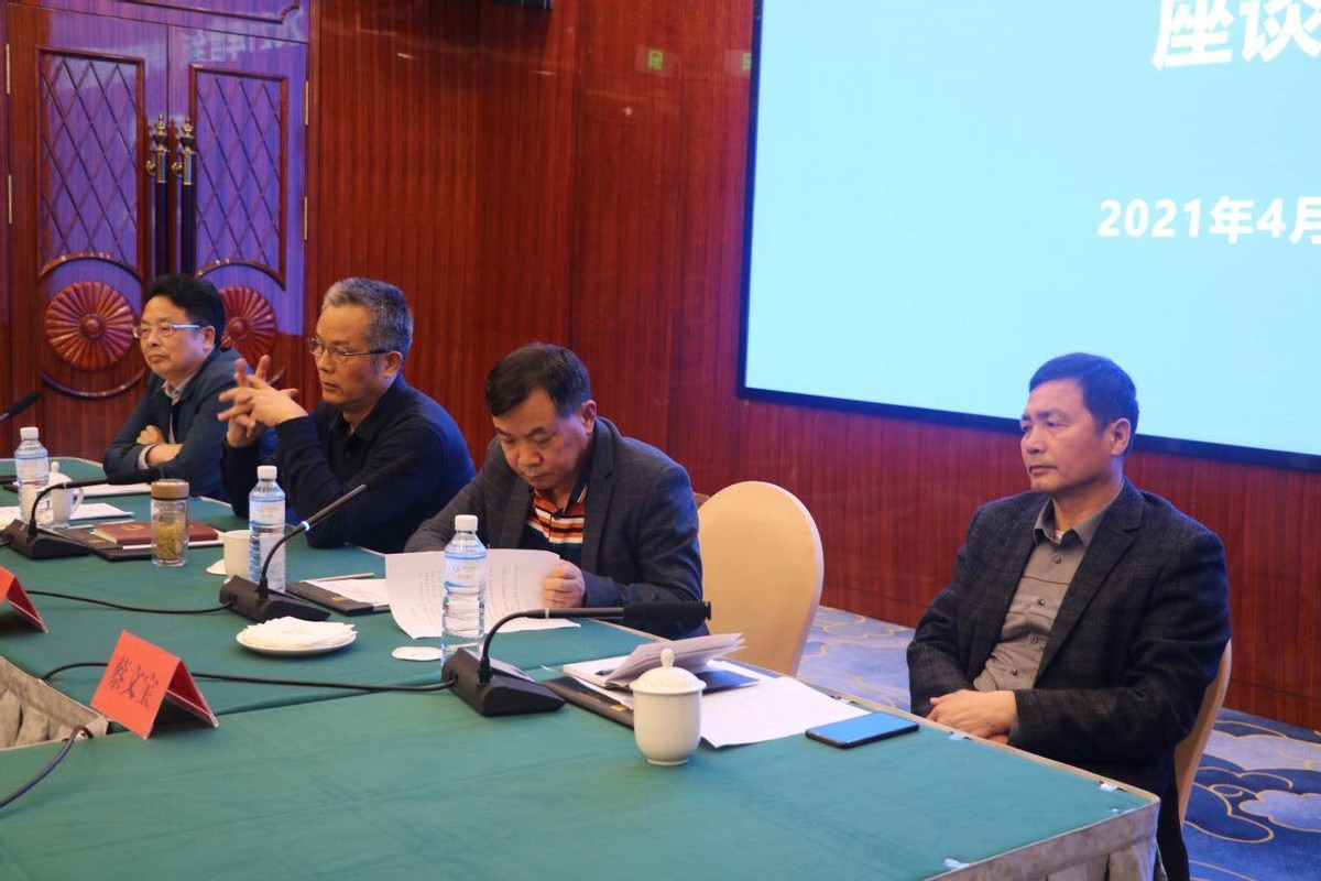 超级紧张的地方财政，他们把钱都花到哪里去了？