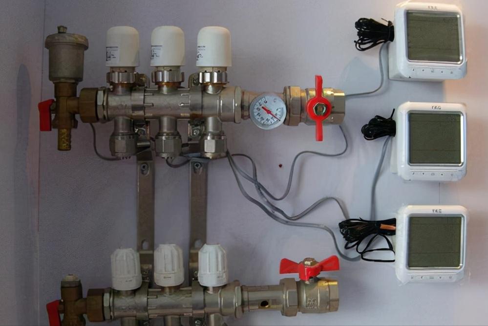 地暖自己能清洗吗,地暖进水热回水凉需要清洗地暖吗