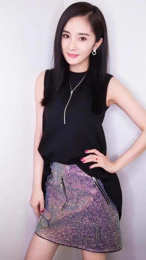 花钱如流水的五位女明星,杨幂慷慨且大方