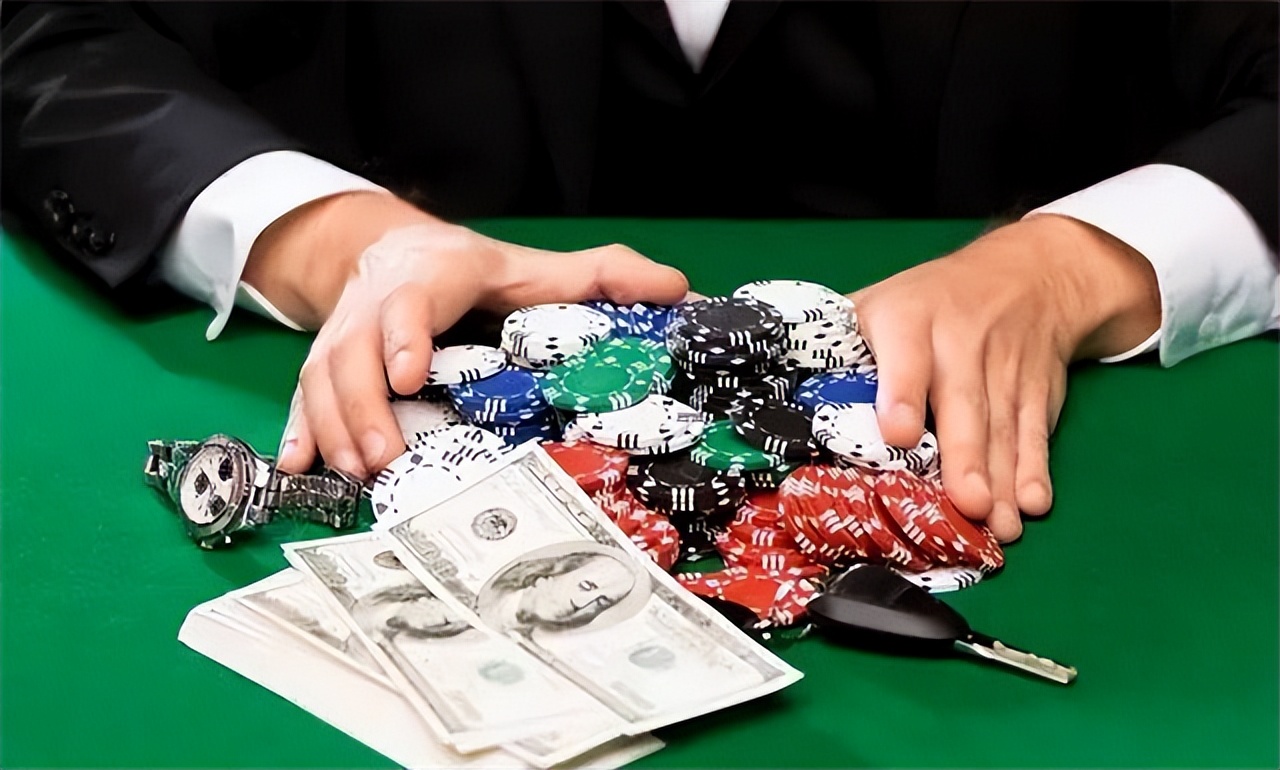 少女负债选择卖淫，因嫖客“下次再给”1000嫖资，连刺其47刀