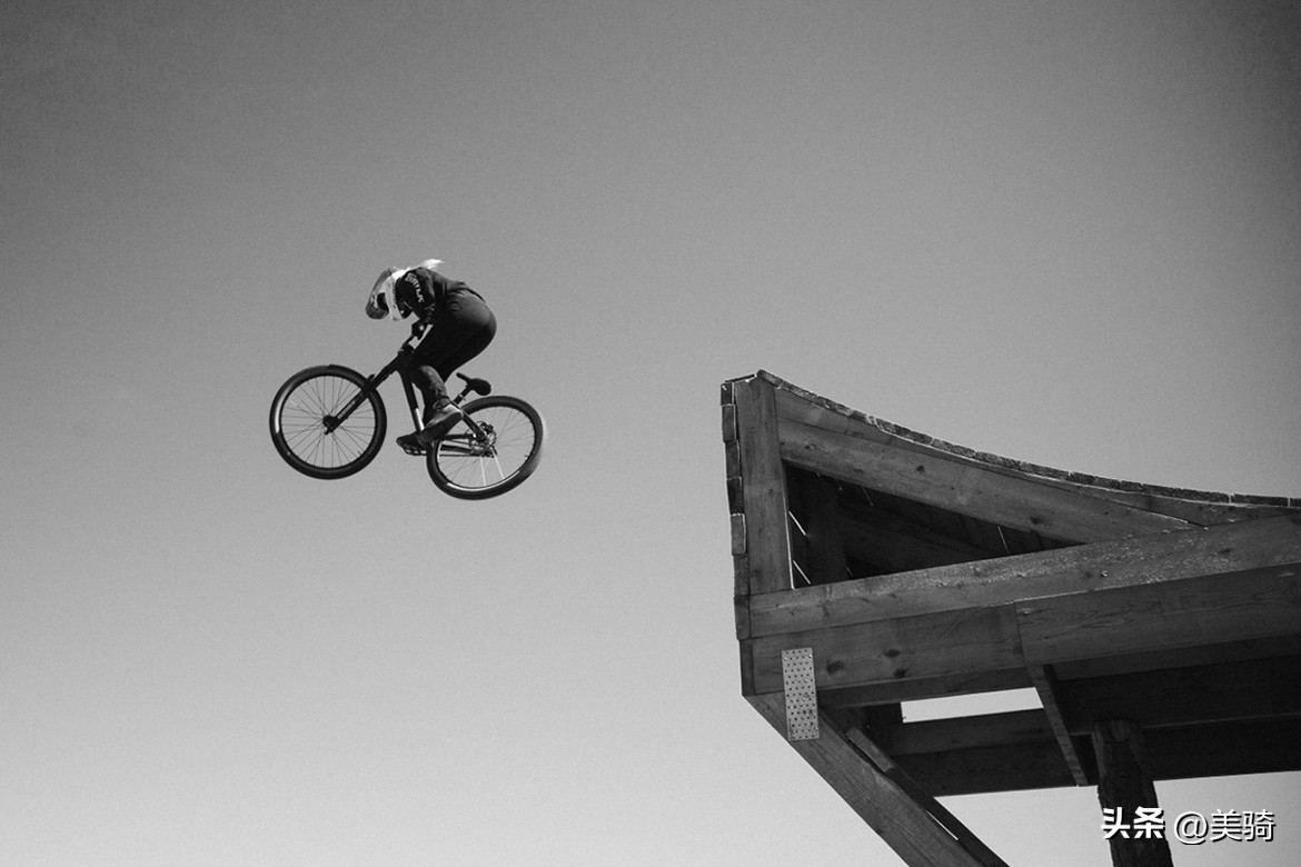 土坡车的自由之选闪电P.SERIRS系列