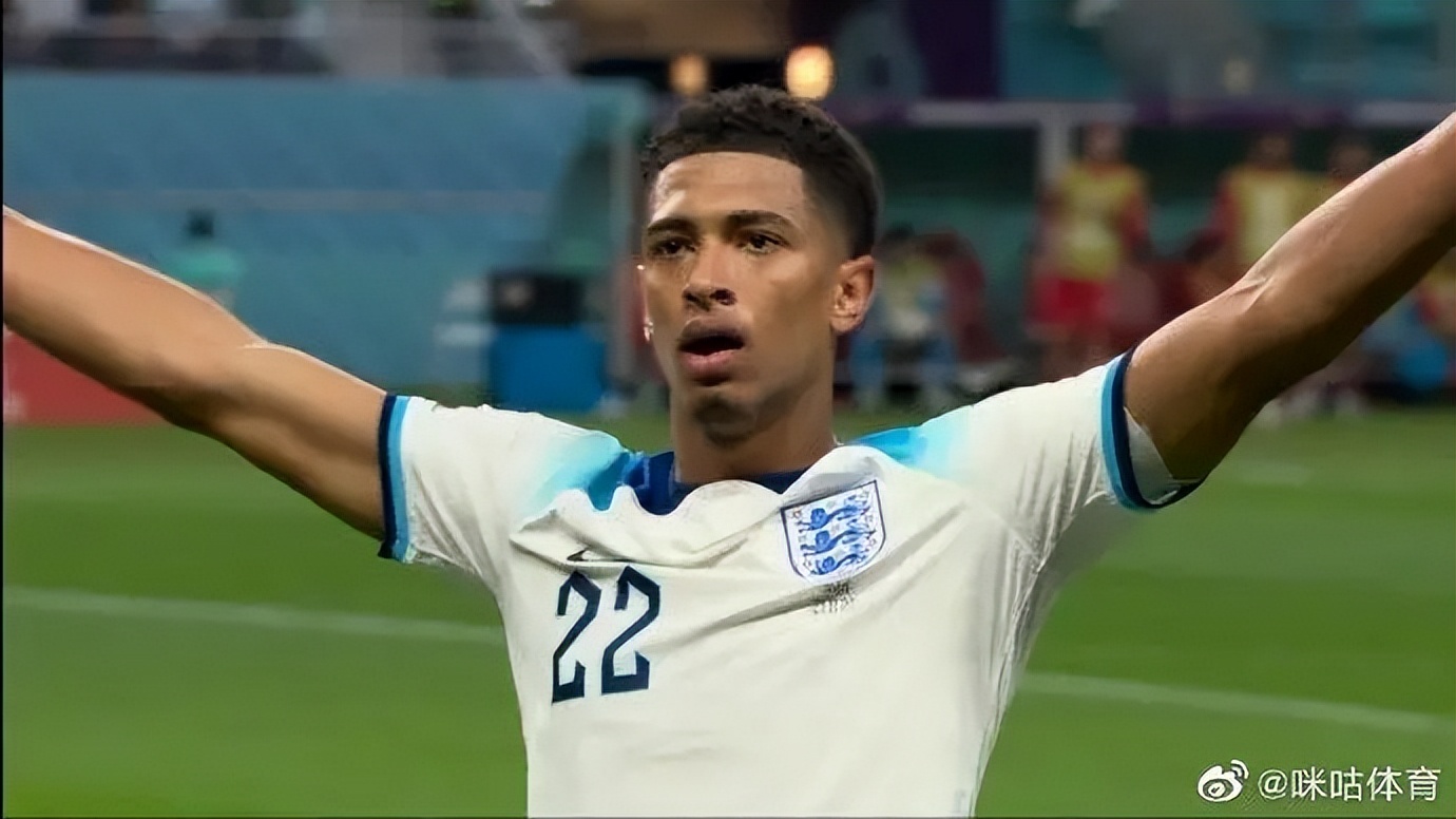 足坛妖星贝林厄姆与恩佐，谁的综合实力更强？谁的前景更被看好？