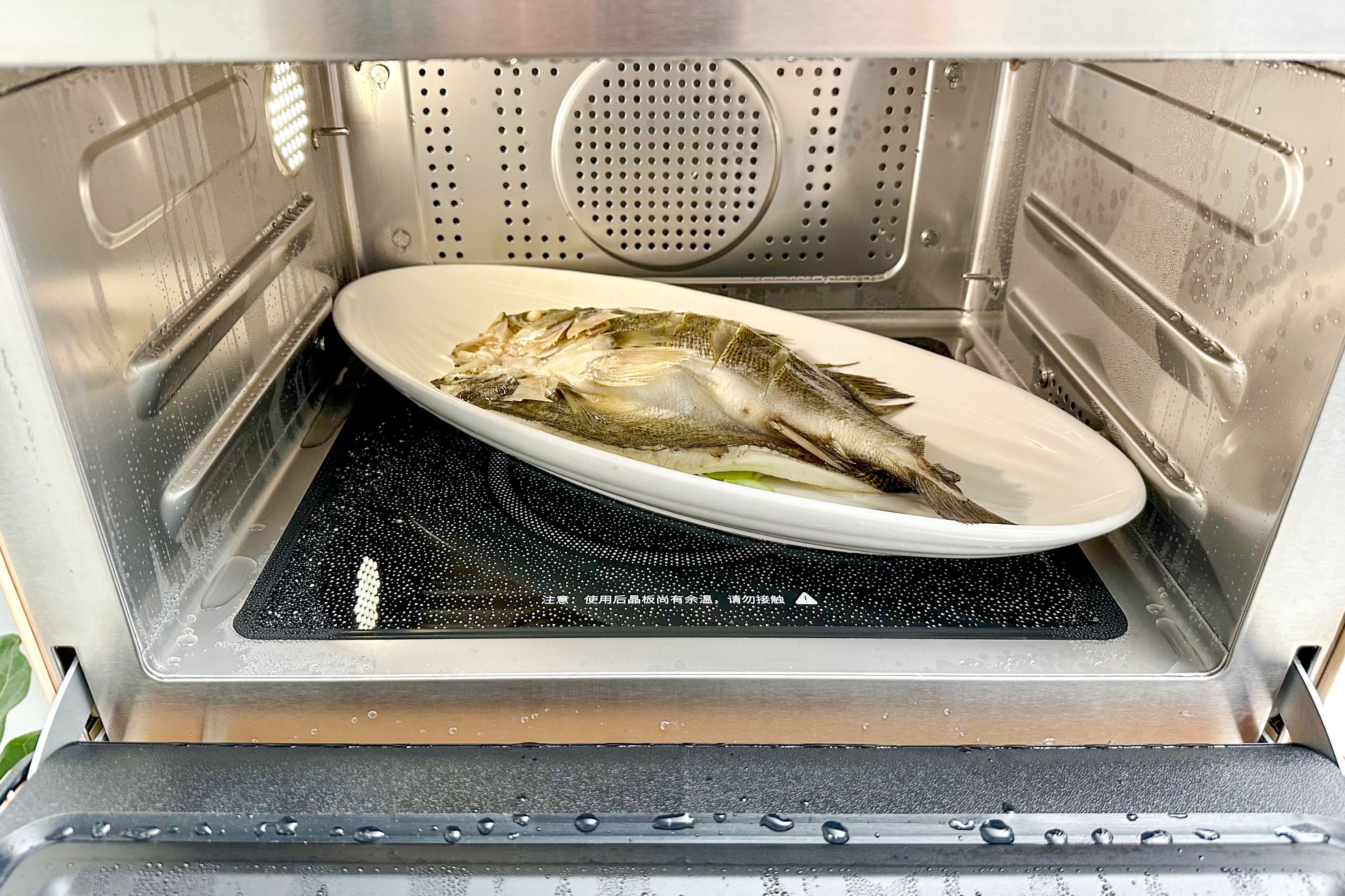 蒸烤微波一体机家用哪个牌子好,微蒸烤箱台式怎么选