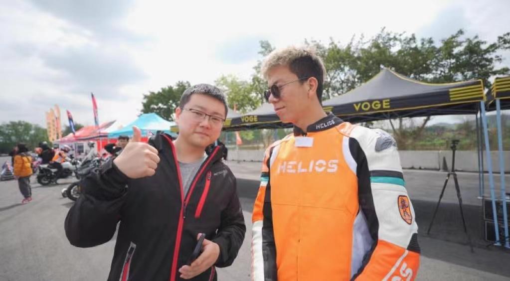 场地体验赫璐蛟龙系列运动休闲轮胎︱哎！不错哟