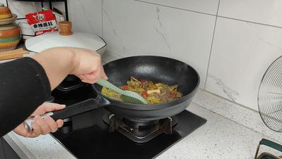 九阳大磨王不粘锅二代多重,九阳大磨王爆炒不粘锅新款