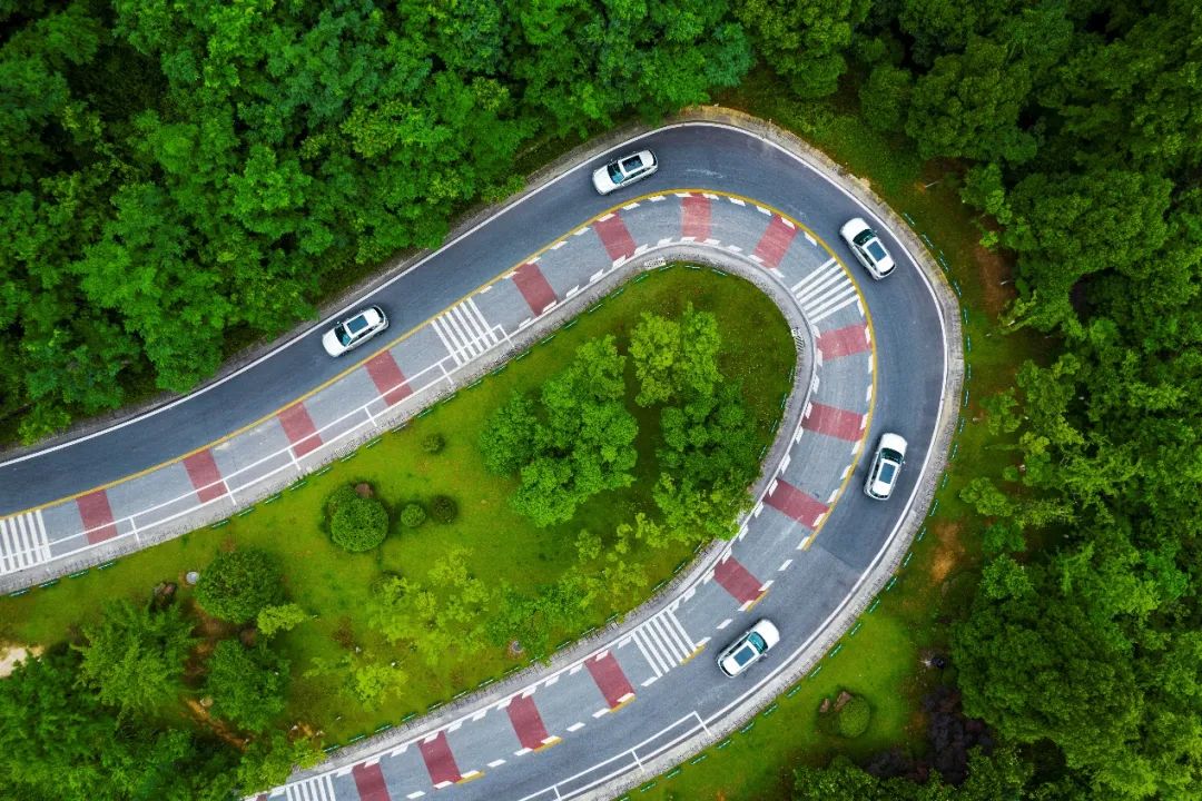 长城枭龙max山路试驾评测,哈弗官方实测枭龙max四驱