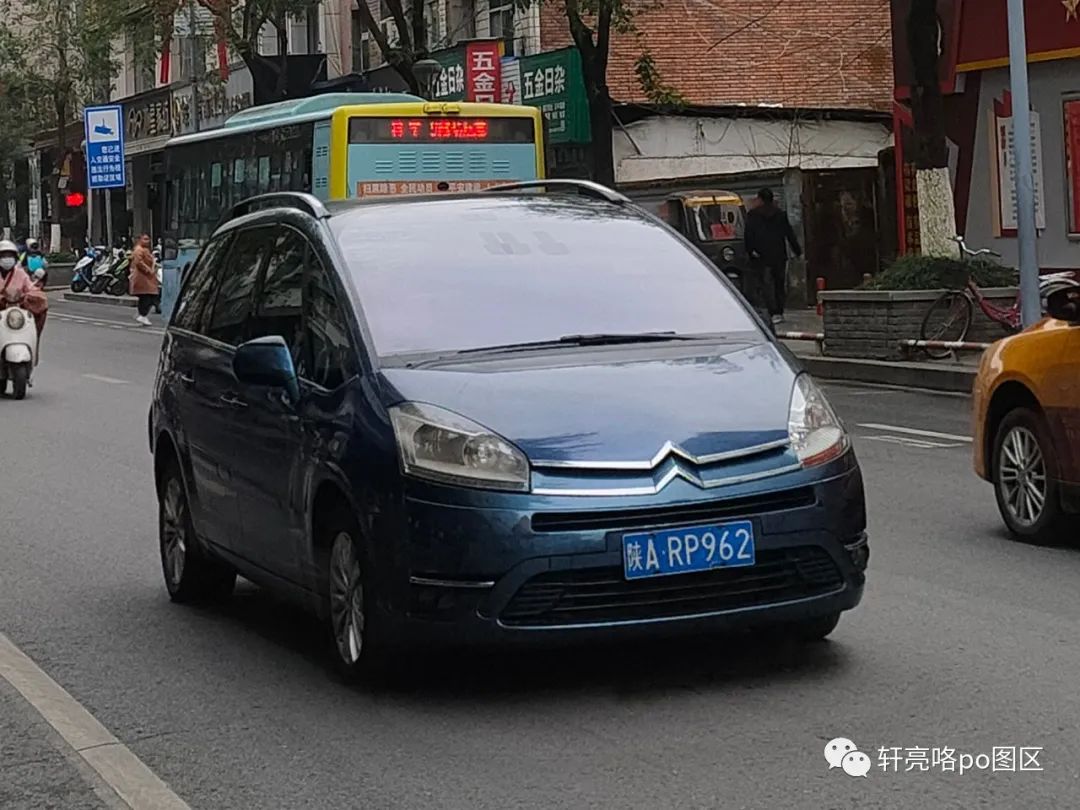 雪铁龙毕加索的加长版,雪铁龙全新c4大毕加索惊艳曝光