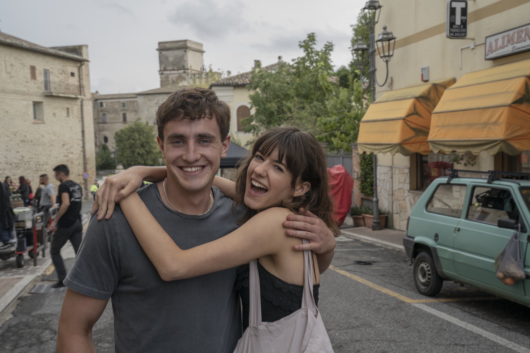 下巴比较长是不是不上镜,下巴太长会显老吗