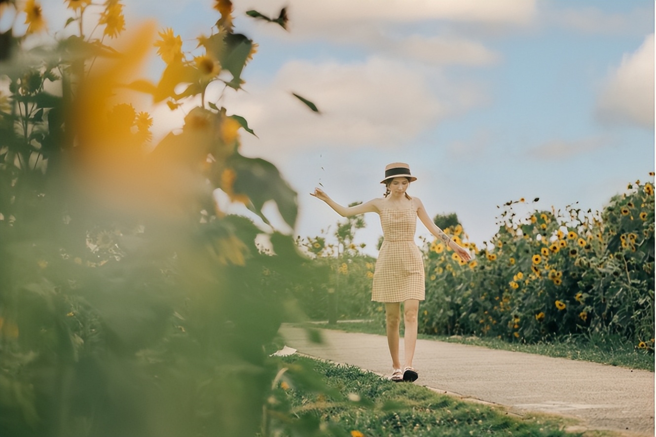 向日葵人像摄影后期技巧,拍向日葵人像参数设置