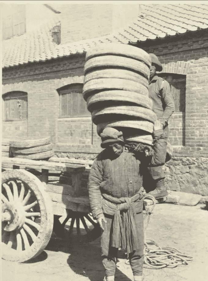 渚靛崕鏃ュ啗鍏借,鏃ユ湰渚靛崕鍏借鐓х墖