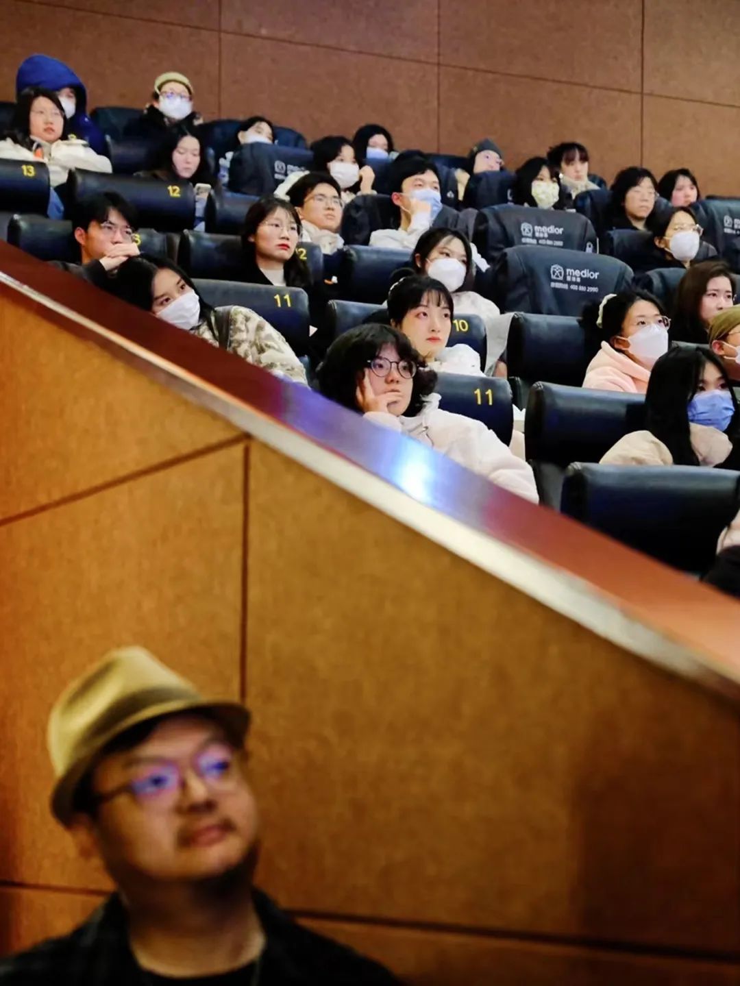 今年第一部黑马片:全员草根,无数明星热捧