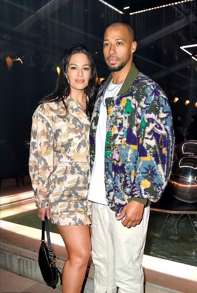 180斤大码超模高冷脸好美！直接穿内衣拍照，挤出多层赘肉竟不油