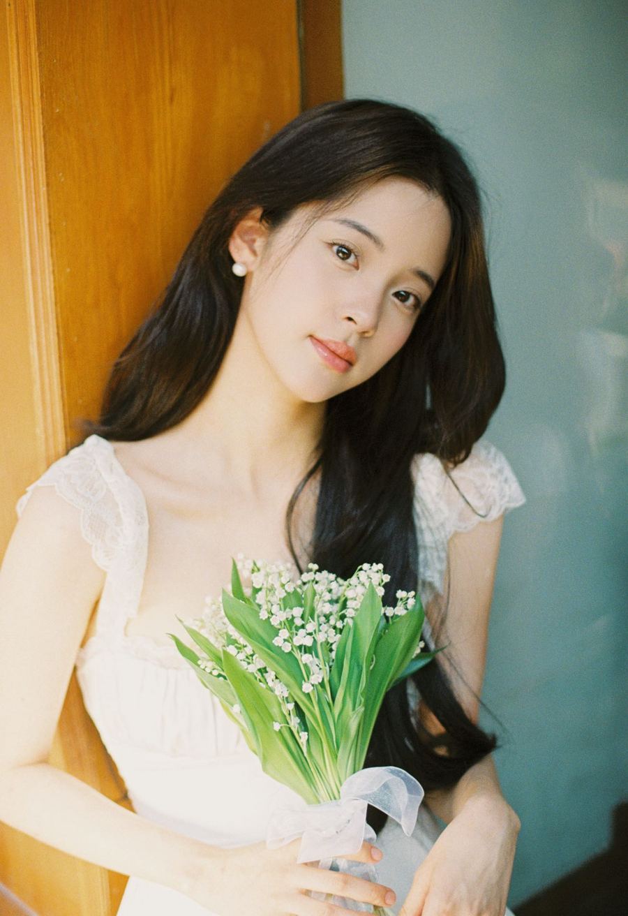 欧阳娜娜十八岁生日众明星送祝福,欧阳娜娜18岁众明星送祝福生日会