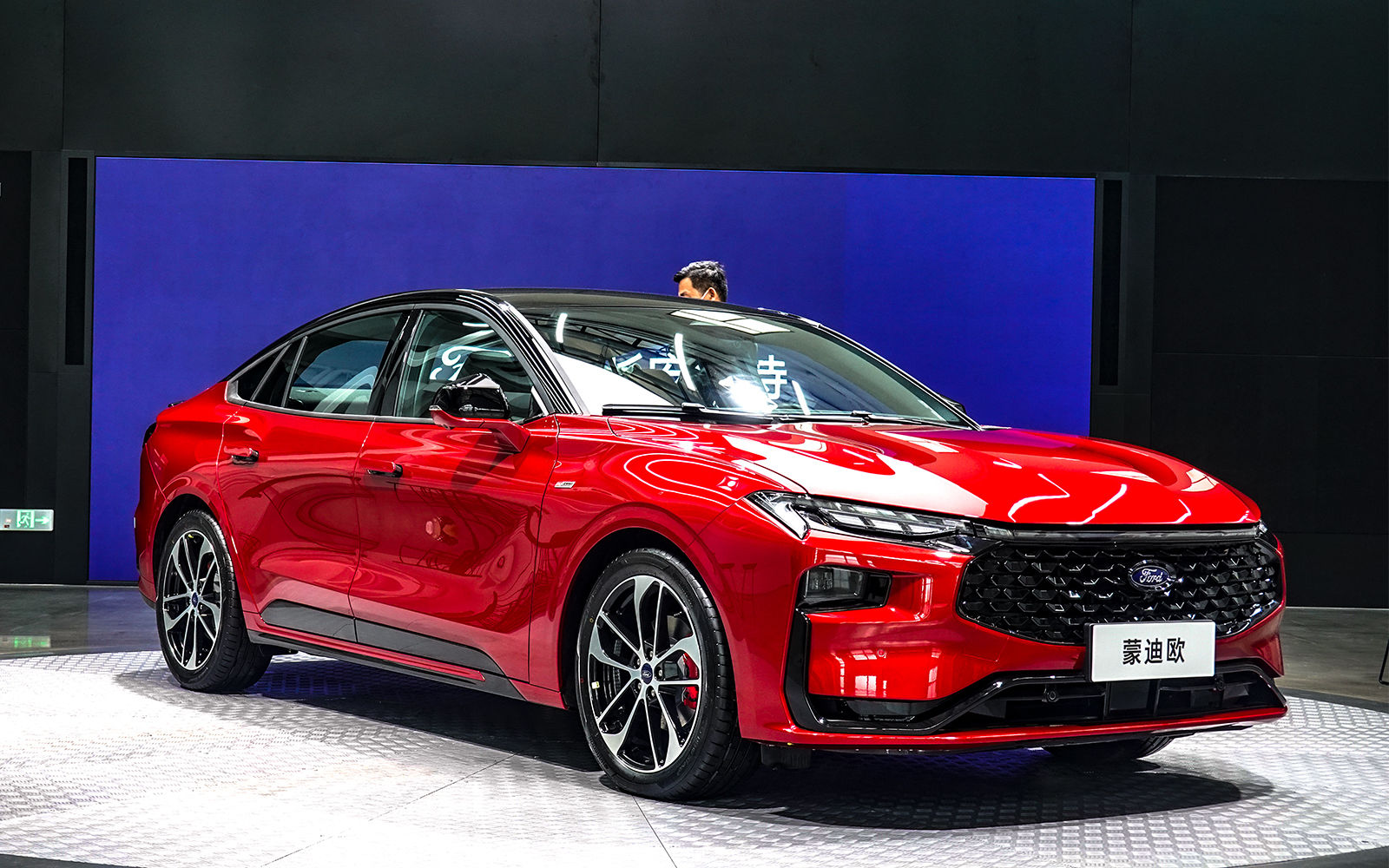 有了这台蒙迪欧ST-Line，邦德执行任务是不是就不用自己开车了？