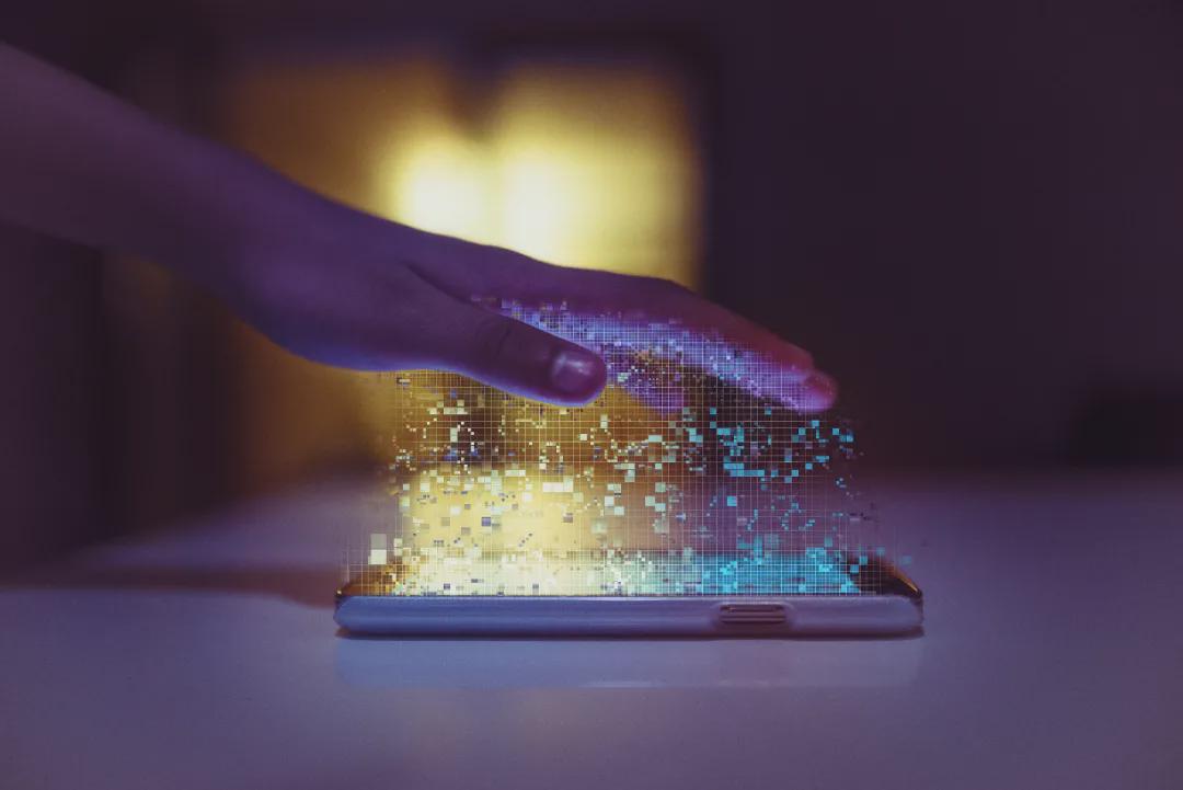 大厂光环背后的审核员：一天审1600条视频，逃不开熬夜