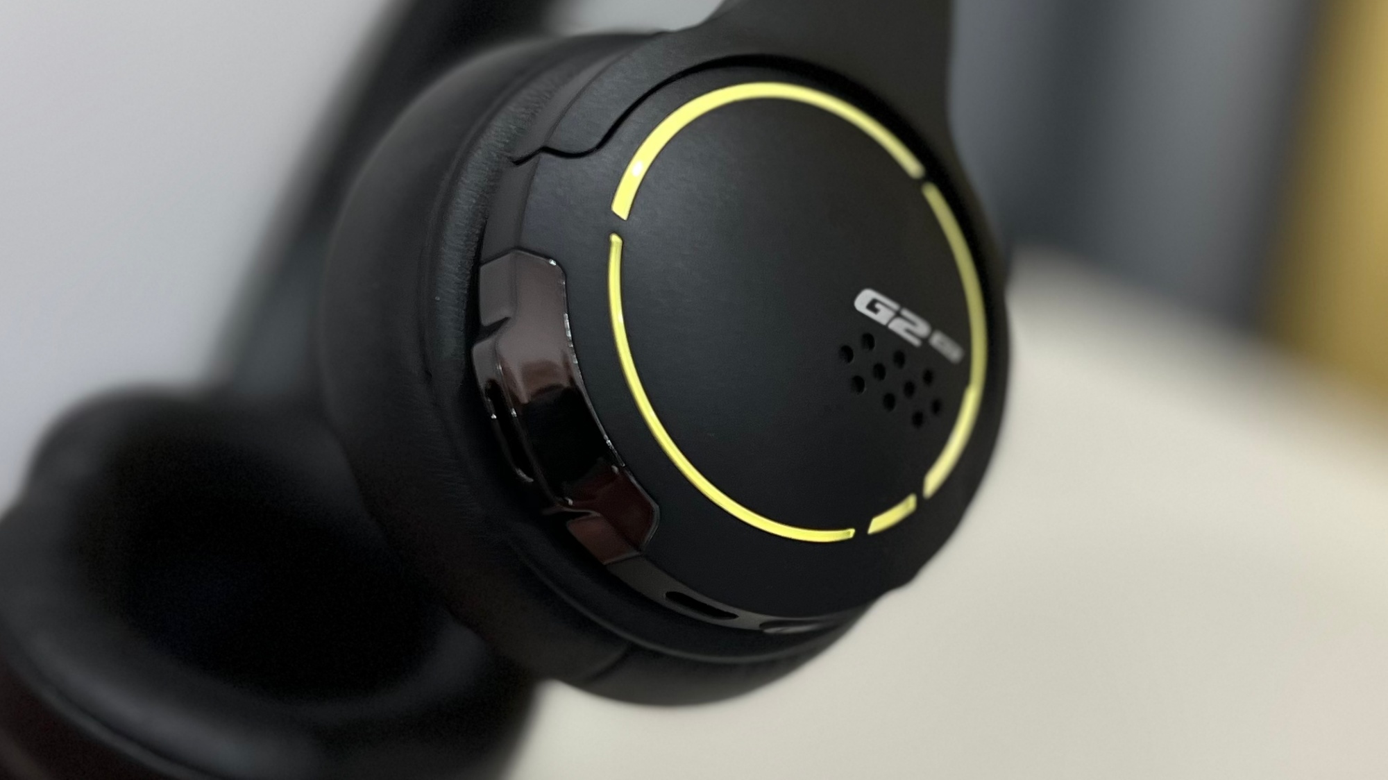 漫步者g2专业版夹头,漫步者g2会夹头吗