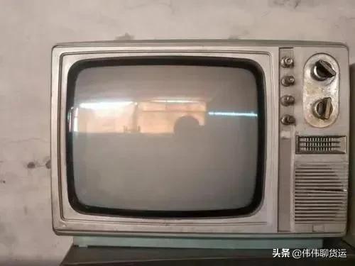 摆地摊卖香蕉一天能挣多少钱,为什么摆摊卖香蕉最赚钱