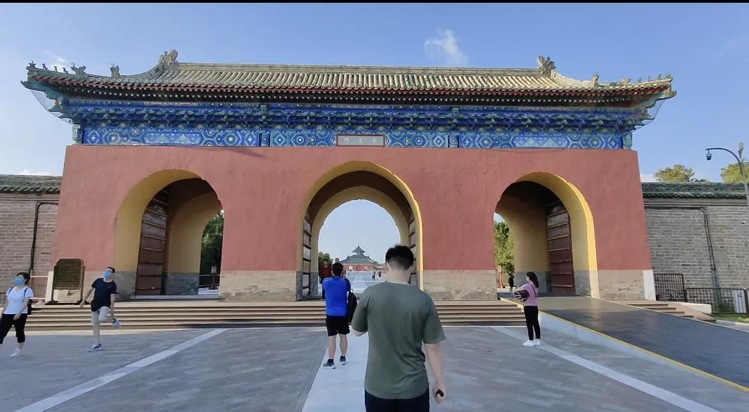 天坛七星石导游词,天坛游玩导游