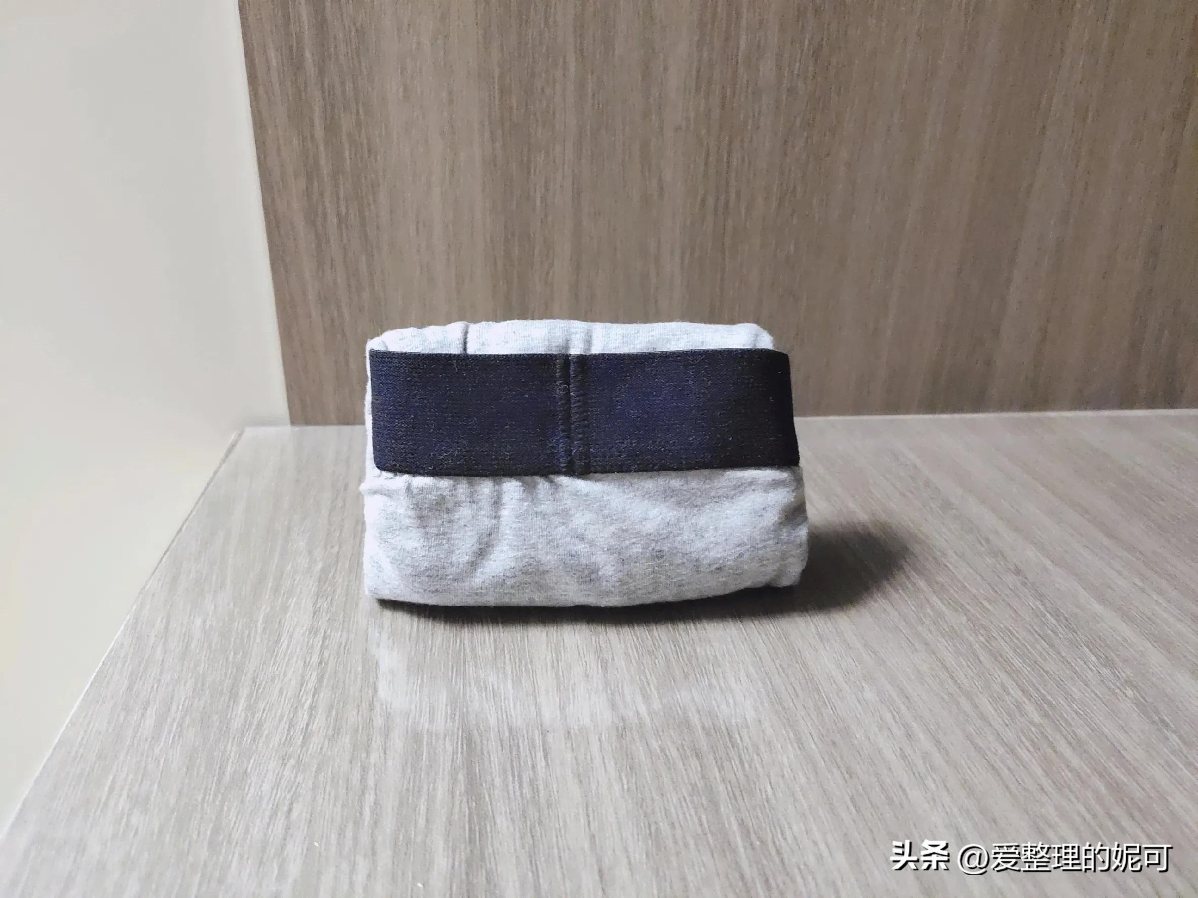 冬天的厚衣服怎么收纳放衣柜,怎么用抽屉式衣柜收纳双倍的衣服