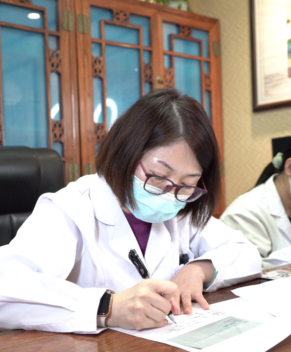 咳嗽变异性哮喘治了五个月还没好,咳嗽气管炎半年了一直不好怎么办