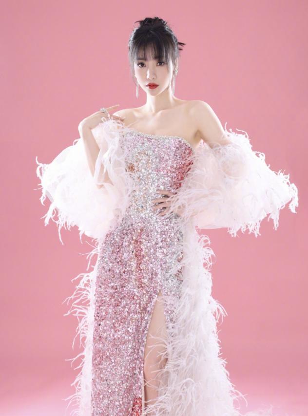 关晓彤于文文同框,于文文和关晓彤同框