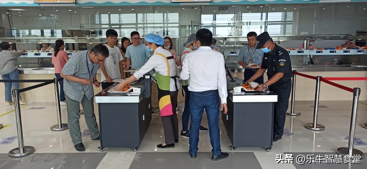 智慧餐饮管理系统应用不足之处,如何选择餐饮管理系统进行管理