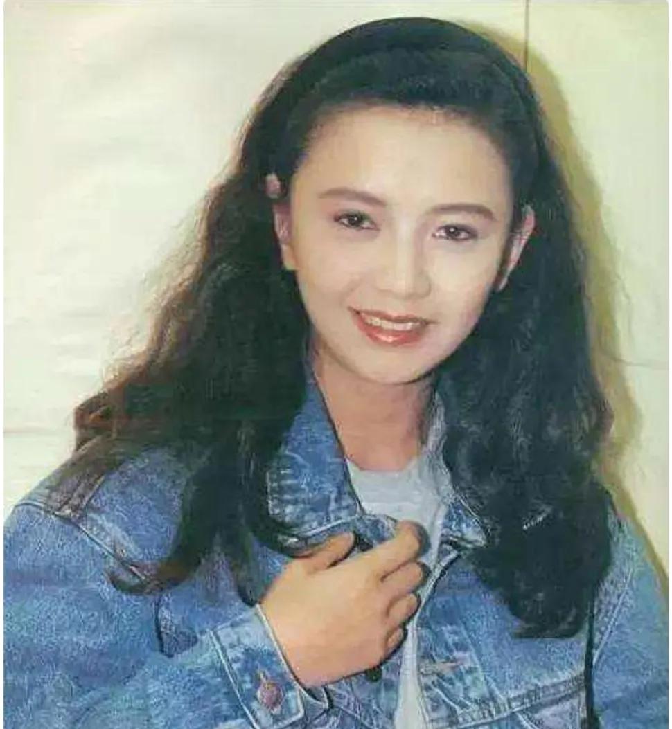 梁朝伟曾华倩靓仔,曾华倩梁朝伟年轻图片