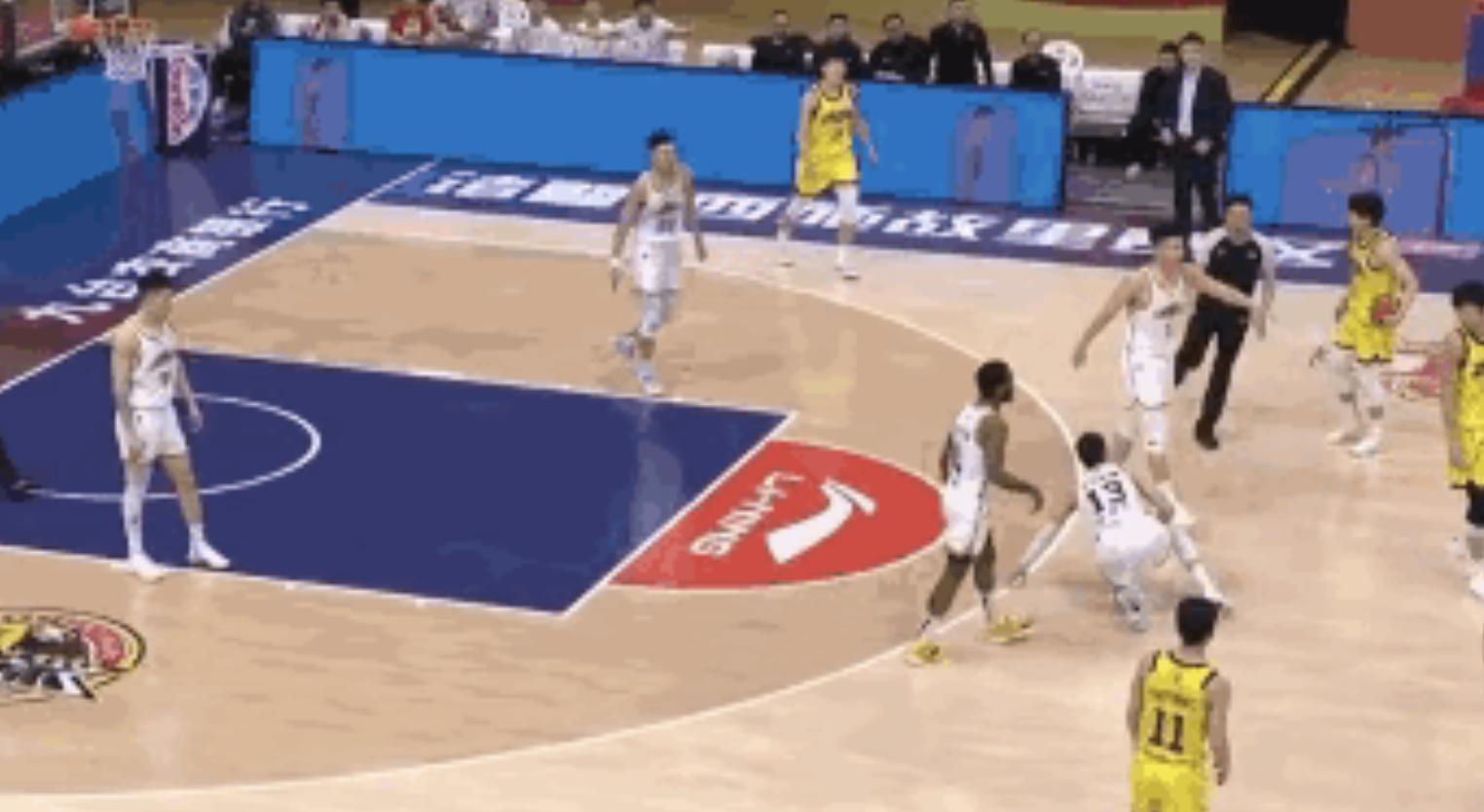 辽宁队总经理姚明,西热力江朱芳雨连麦姚明