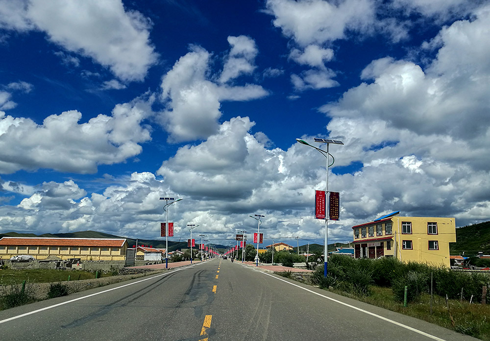 西部大草原旅游攻略,四川红原大草原自驾旅游攻略