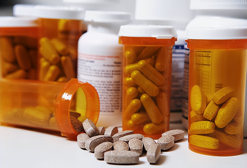 我，药店营业员，月入过万，发现里面有很多猫腻，给大家揭秘一下