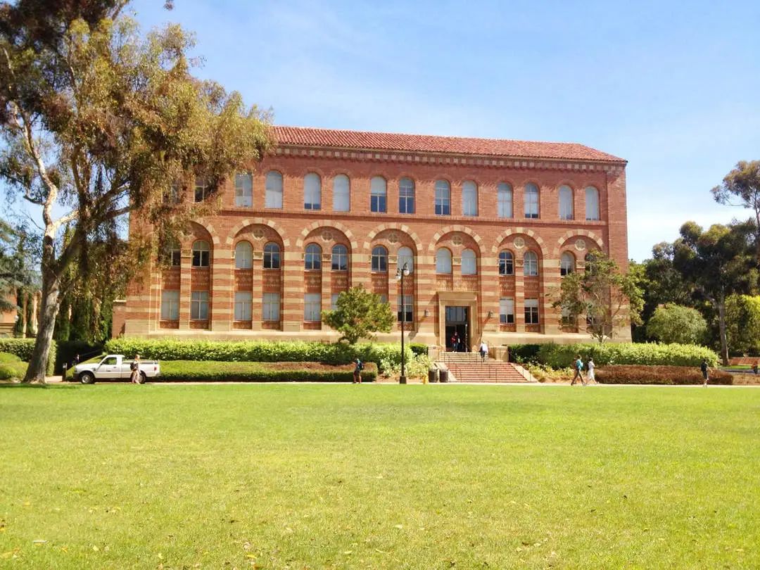 还在和老牌藤校较劲？“新常春藤”已经开始逆袭了