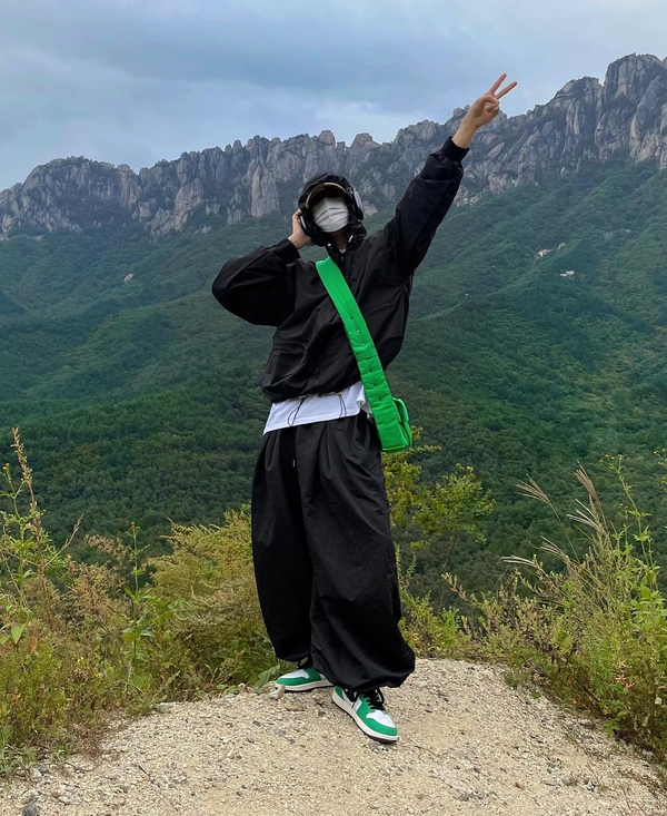 韩国穿搭ins大牌时尚博主,韩国穿搭ins时尚博主elborn