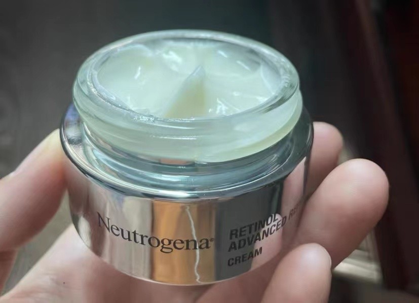 40多岁用什么牌子的抗皱面霜好,40岁哪个牌子面霜抗皱保湿效果好