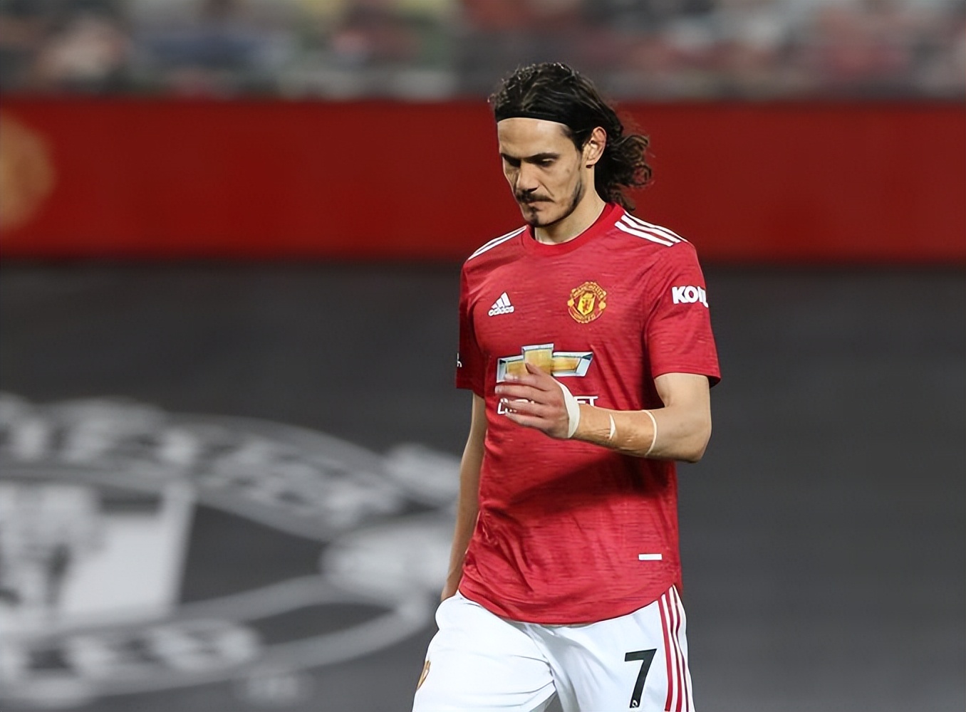 c罗你在哪里原视频,卡瓦尼c罗放弃追球