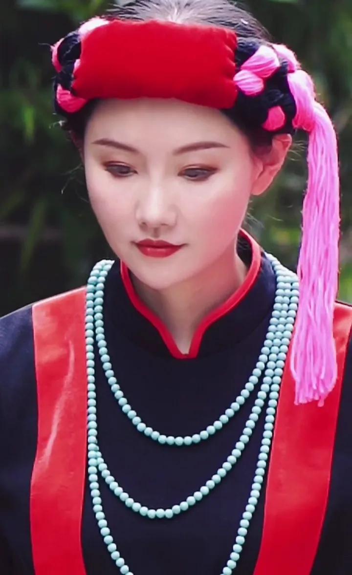 五十六个民族服饰一览,五十六个民族服饰傈僳族