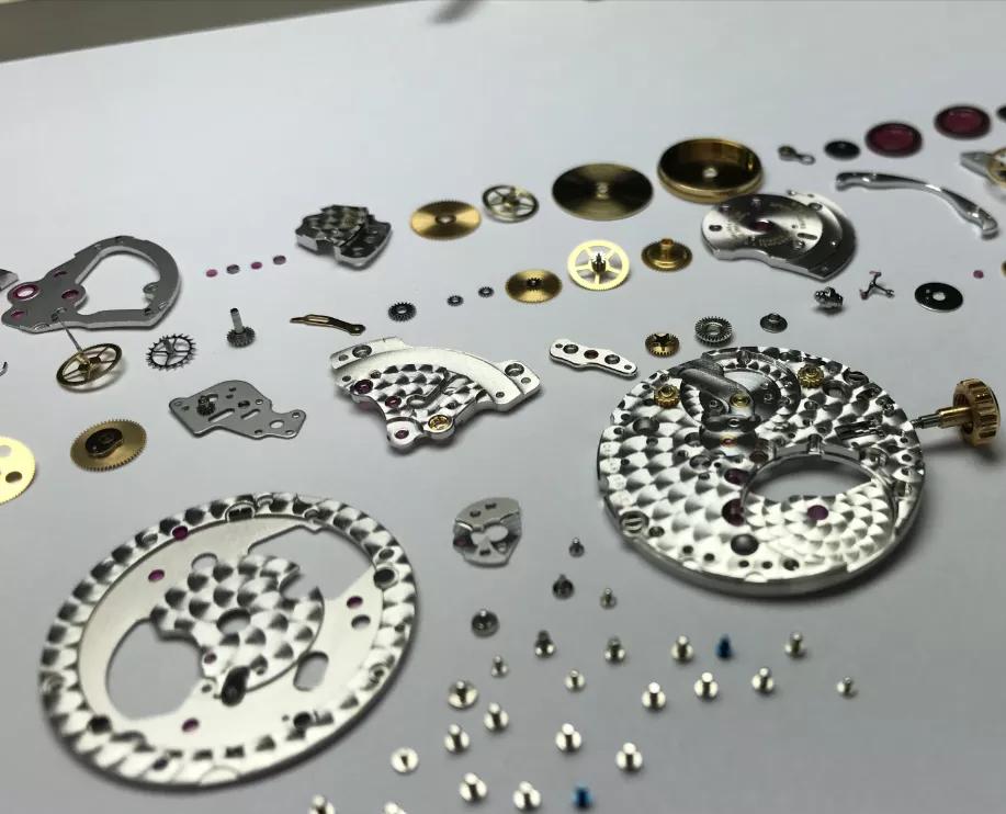 怎么鉴别二手表和组装手表,拼装表和正品表的差别