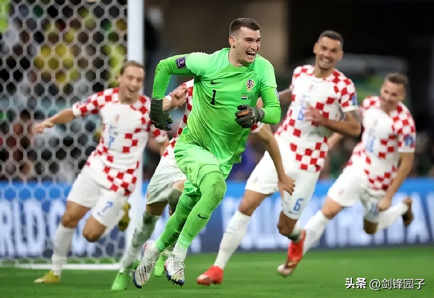 2018年世界杯潘帕斯雄鹰出发,潘帕斯雄鹰掀翻梦之队