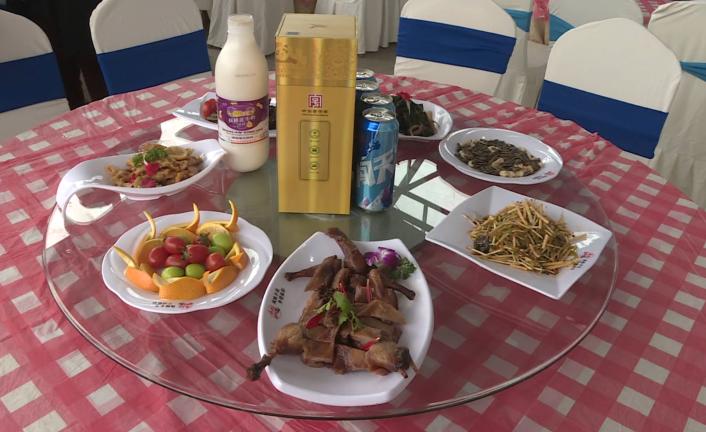 花篮摆了半条街!南充嘉陵的龙蟠竟然办起一个“宴会中心”了!