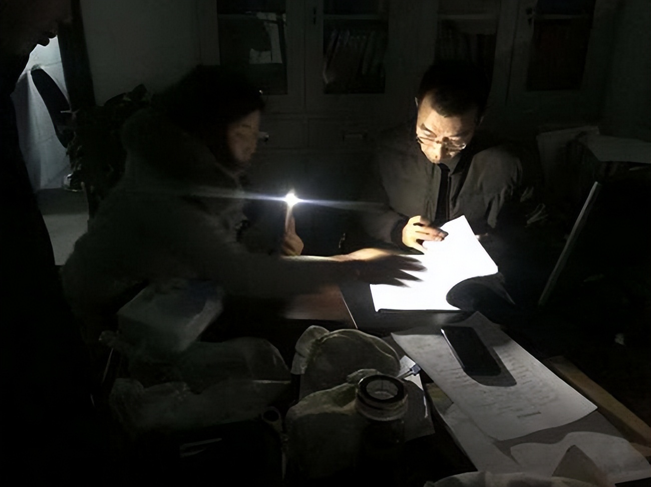 河南牛人造出空气发电机不烧煤,农民投资两千万发明的空气发电机