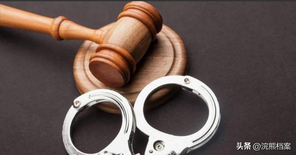 俄罗斯女子被抢劫,俄罗斯女子遭男人抢劫