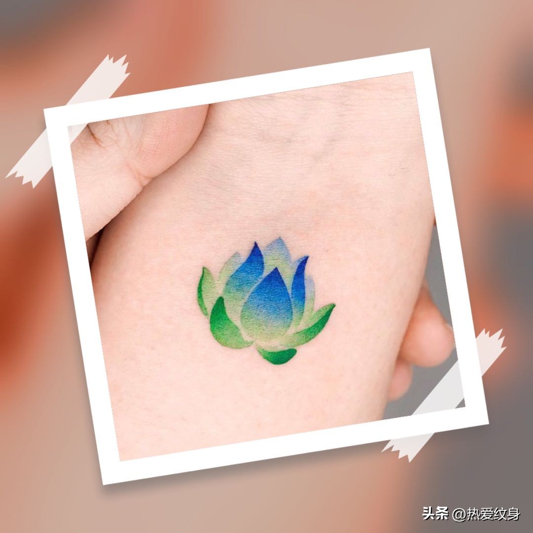 纹身就像你心中的一朵花,纹身像种在你内心深处的一朵花