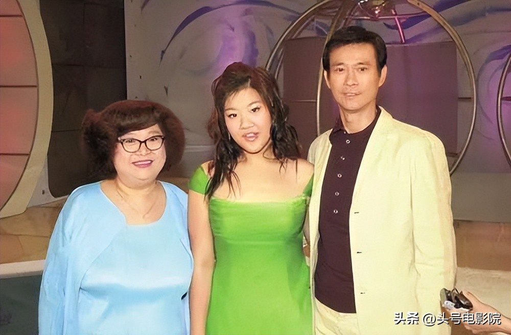 郑欣宜经纪人发辟谣声明,郑欣宜公开宣布恋情