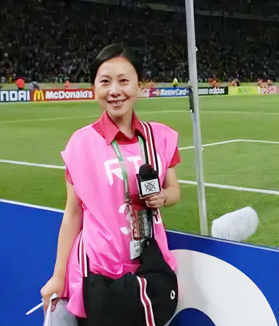 黄健翔再婚妻子照片曝光,黄健翔将前妻告上法庭